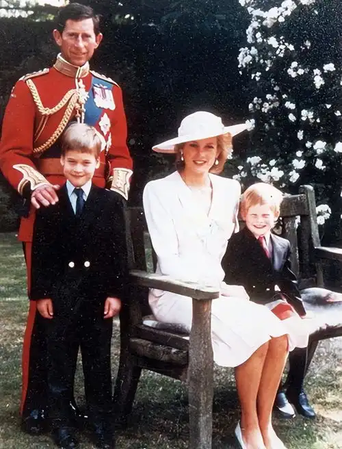  安妮公主女儿没有公主头衔,跟大舅查尔斯勾肩搭背,比母亲叛逆