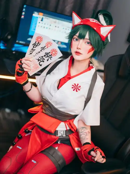  国外美女cos原神提纳里难以抵抗纯欲风格