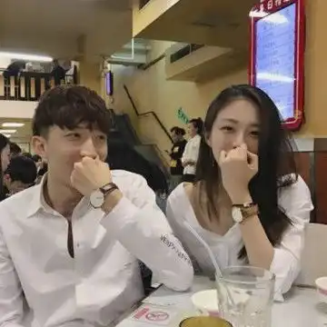  最新好看的两组情侣专用头像