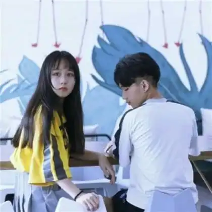  qq个性情侣头像,两个人一张一对比较潮流的