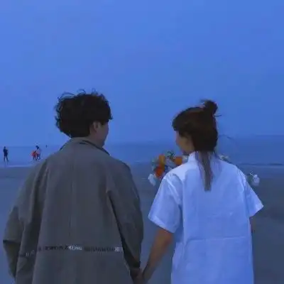 尽管你迟到多年,可我依然高兴你的到来