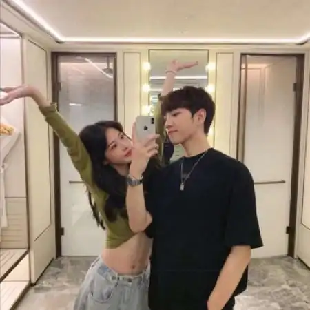  520情侣头像一对两张真人高调秀恩爱很幸福的