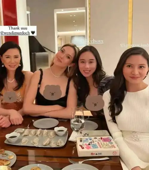 邓文迪加入贝佐斯女友的富婆圈,一起跳舞过节,盘点她的名媛闺蜜