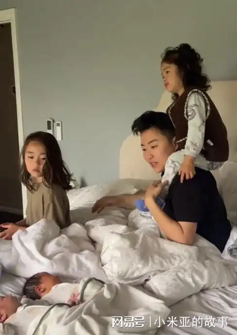 叶海洋晒娃没够,四个孩子各长各的,俩儿子一个黑头发一个黄头发