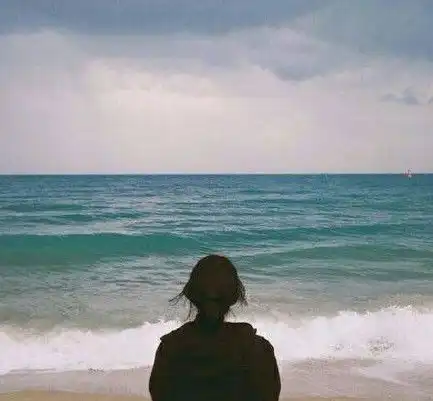  最近火了背影情侣头像如果记忆是罐头,我希望永远不会过期