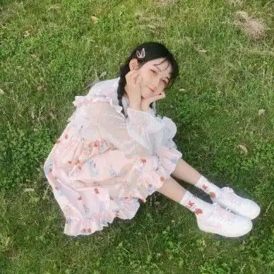  绿色系女生头像最热门绿色系女生头像图片