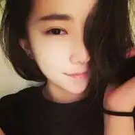 帮忙找下这个女头像的情侣头