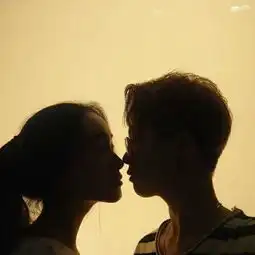  超拽女生霸气男生情侣yy头像一对两张桀骜不驯的女人才称王