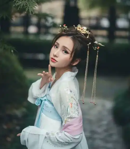  趣味测试你前世会是哪个汉服美女,测婚后还会有多少男人追求你