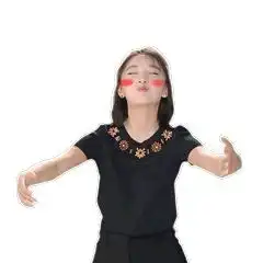 周冬雨真人版表情包上线鬼马少女搞怪停不下来