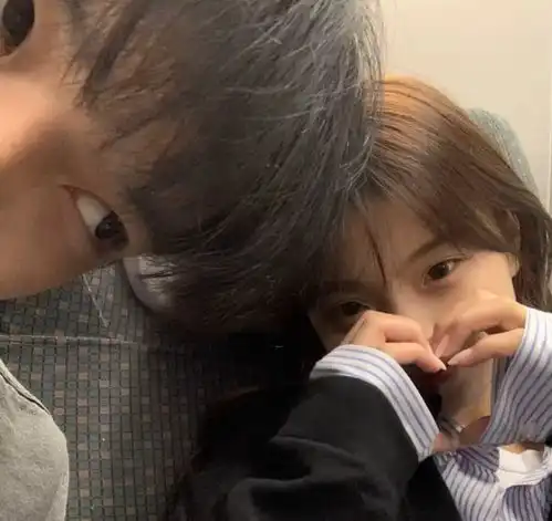  ins学院风情侣头像