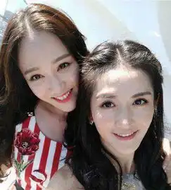 终于知道女明星们为什么都不和跟陈乔恩合影,连宋慧乔都觉得尴尬