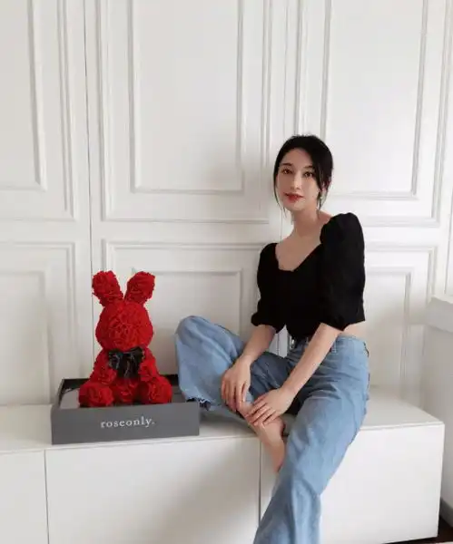  张俪酷爱重型机车,夏日穿冬靴,简直是娱乐圈的一股清流