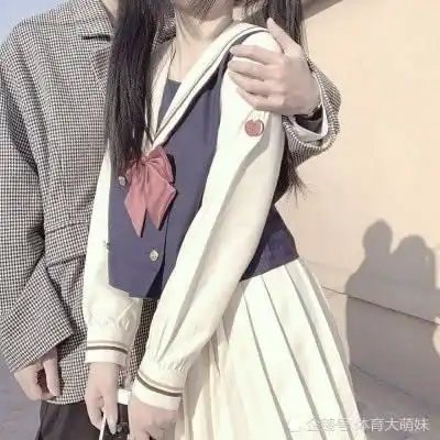  异性同桌之间,最好别做这三件事,班主任看着像早恋