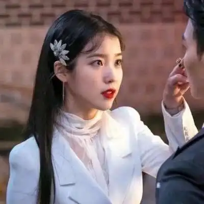  一对两张真人情侣我能想到最浪漫的事就是和你一起慢慢变老