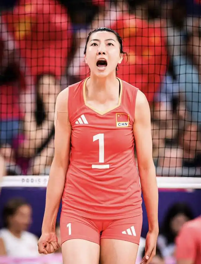  中国女排队长怎么了清空社媒头像一片漆黑,网友可能被网暴