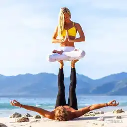  我的朋友圈全是你,瑜伽情侣界的一股清流