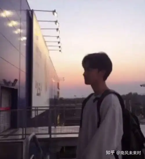  有看不出是情侣头像的情侣头像嘛