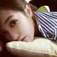  四张情侣头像二男二女
