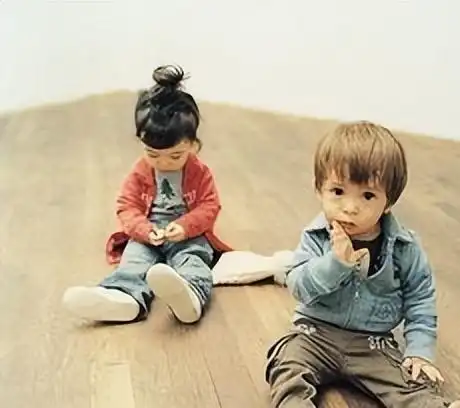  2002年北京夫妻生下神童女儿,智商远超常人,医生去精神科看看