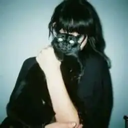  情侣头像女生是抱猫的求男生的谢谢