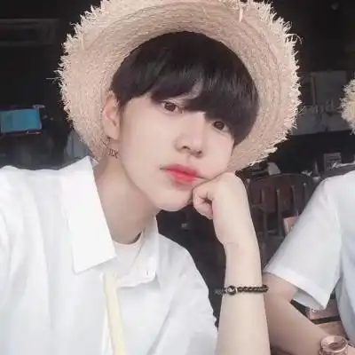  温山软水也不及你唇瓣吻过的桃花qq情侣头像我要个性网