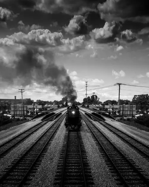  有哪些适合做手机壁纸的黑底色图片