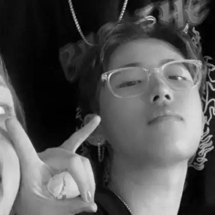  黑白情侣头像,专为喜欢灰色的情侣头而发布的