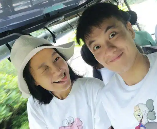  周一围曾在访谈节目中,谈及和朱丹之间的生活,网友感觉朱丹不幸福