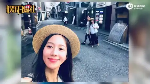 张钧甯晒与妈妈姐姐同框照一家高颜值惹人羡慕