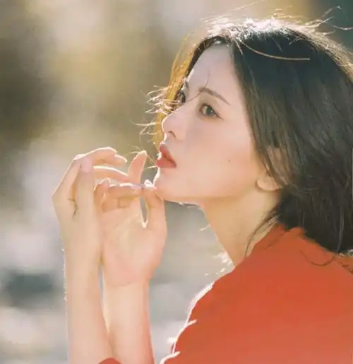  八卦杨紫李现二搭程潇水军满天飞张柏芝营销盛世美颜