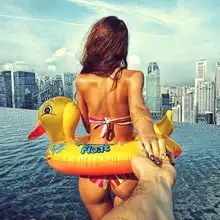  组图俄罗斯情侣牵手照片followme走红