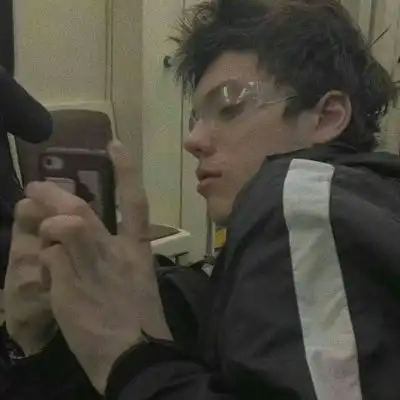  微信头像男生霸气冷酷,明人不说暗话这样的我喜欢