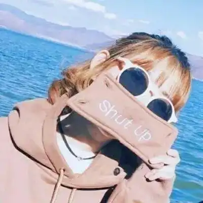  老婆,该换情侣头像了