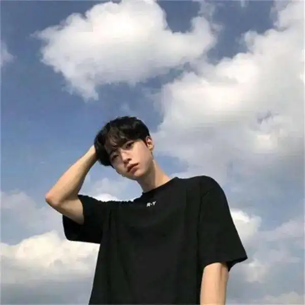  91年会做饭的小哥哥来咯