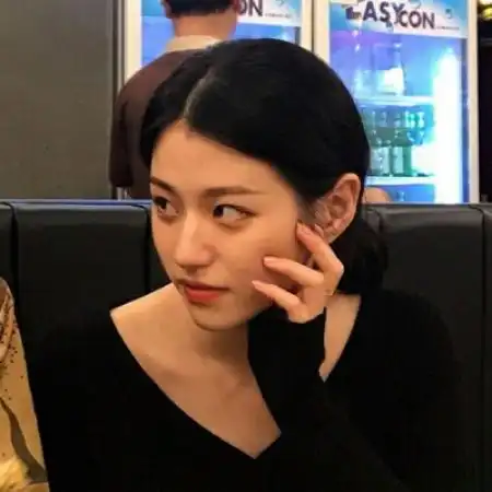  qq头像情侣一对一张时间久了我依然还爱着你