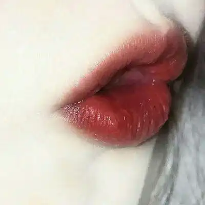  红唇头像冷艳霸气大红唇妩媚霸气女人头像