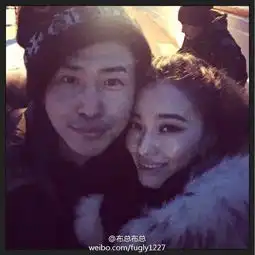  求婚无下跪桥段欧弟情人节补跪爱妻