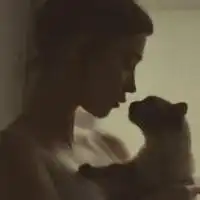  女生抱猫头像情侣微信头像图片大全