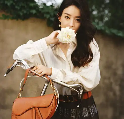  21岁就成谋女郎,如今她给王一博作配,还是赵丽颖同事