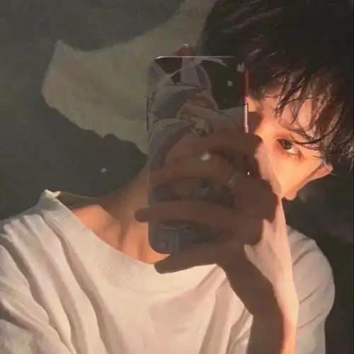  个性头像做一个精致的猪猪女孩