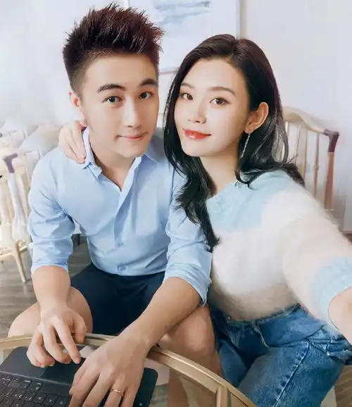  奚梦瑶怀孕37周,老公何煪君跟他商量,问能否让孩子提前出生