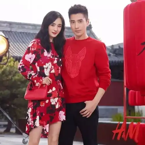  红毛衣到底有多好搭