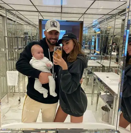  欧美风情侣头像对你的喜欢就像这日子只增不减