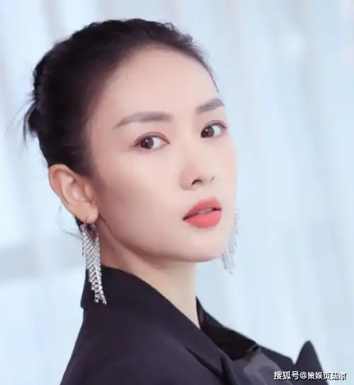 三十而已开播好局,论番位不及佟丽娅,论角色童谣再适合不过