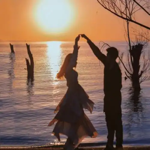  2023最浪漫的情侣头像