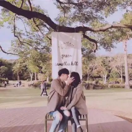  头像情侣一左一右,如此幸运拥有你的爱