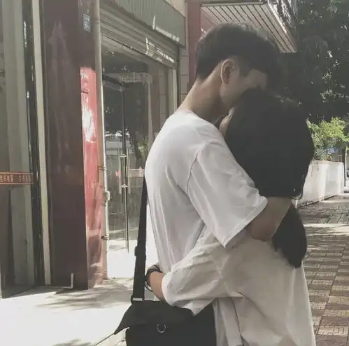  优雅官宣恋情的文案