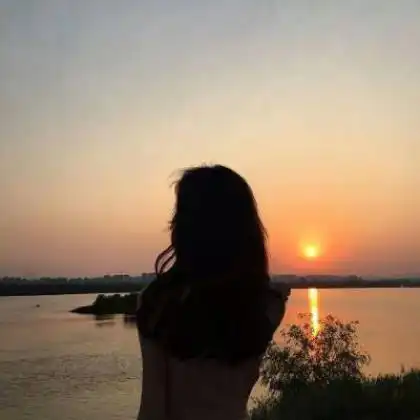  情侣头像背影唯美一对一男一女用我的我的青春年华爱你