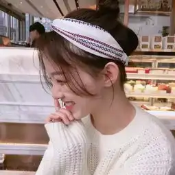  女生头像情侣头像蜡笔小新壁纸